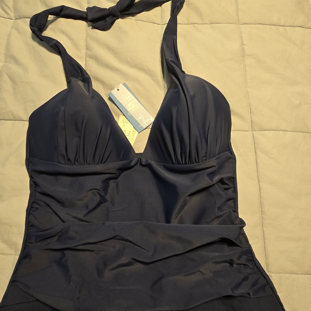 Cupshe Elegant Halter One-Piece Swimsuit